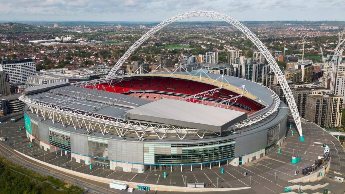 Mestarien Liigan finaali: Wembleyn stadionista tulee historiaa