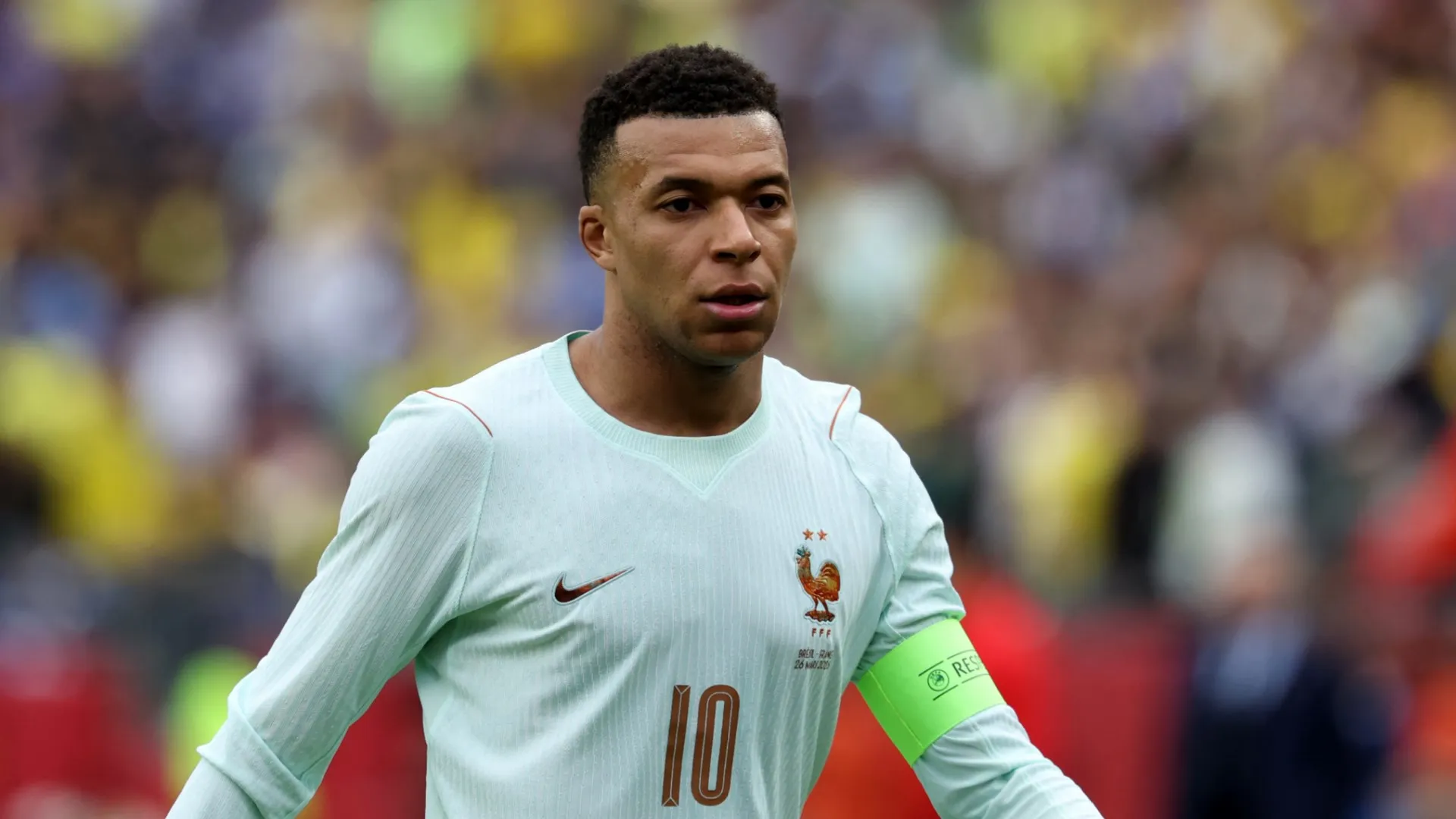 Rasismi ja solvaaminen huolimatta: Mbappé saa odottamattoman äänen Ballon d’Or -kilpailussa